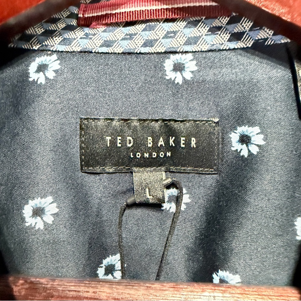 Ted Baker London Men’s Button Down Shirt – Black with Red Geometric Print – L - Picture 6 of 9